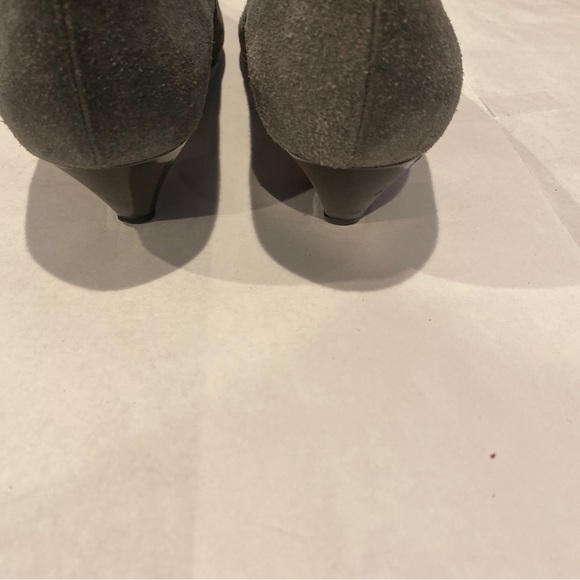 (1) Trendy Pair Of Vintage Gray Amalfi Women’s Dress Designer Heels Size 8 - Picture 6 of 15